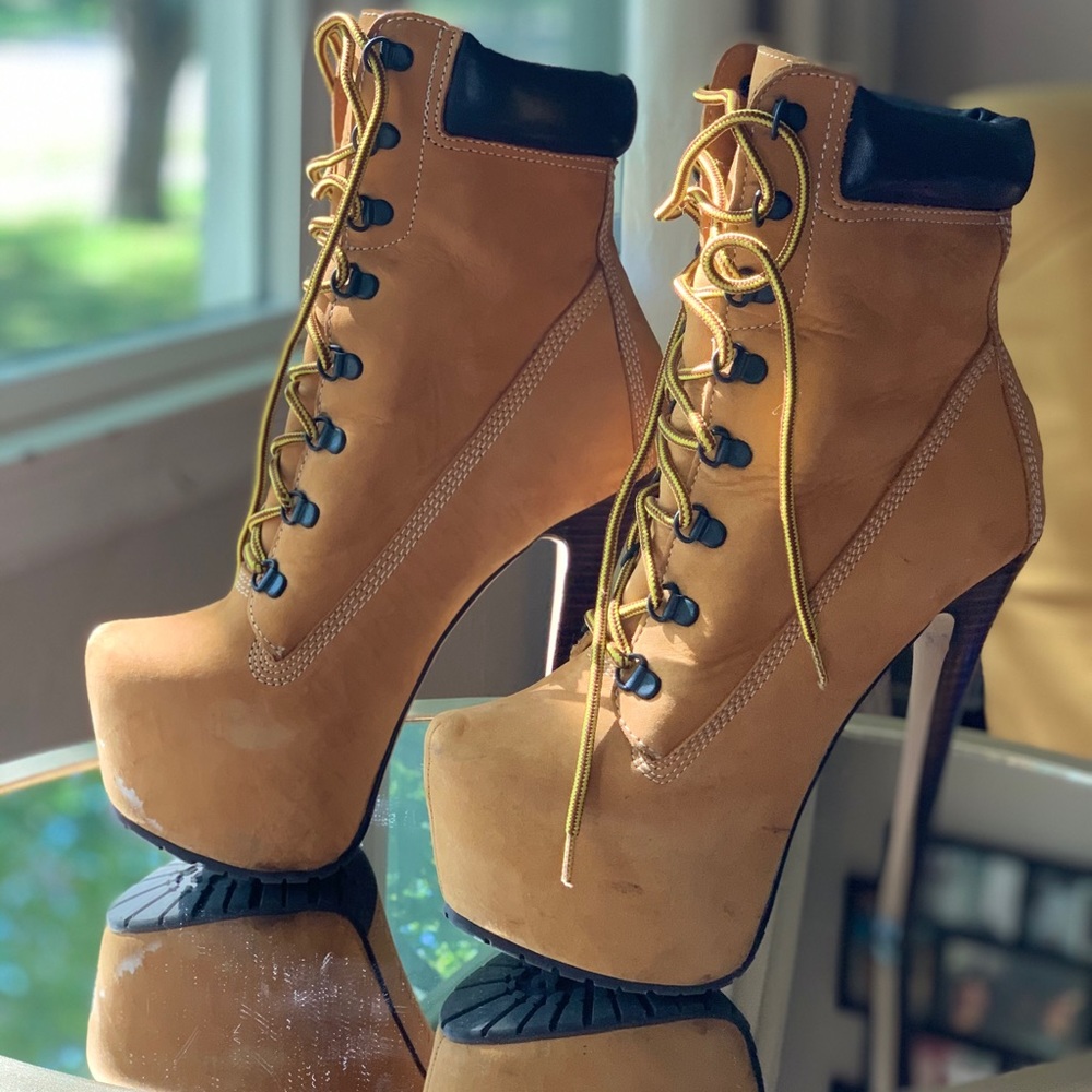 Laced Boots (Timberland Style)